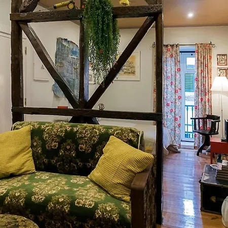 Cozy Historical Center Daire *